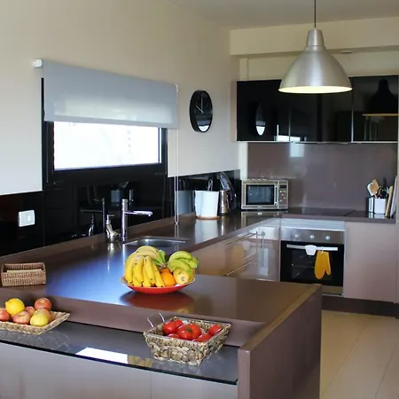 Luxury In + Pool אדחה