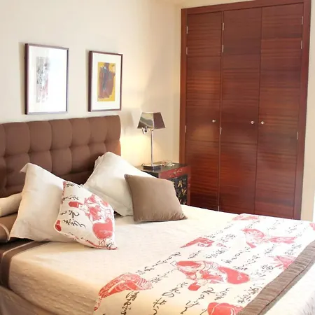 Luxury In + Pool * אדחה