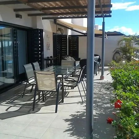 וילה Luxury In + Pool