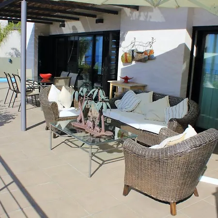 Luxury In + Pool וילה *