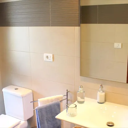 וילה Luxury In + Pool