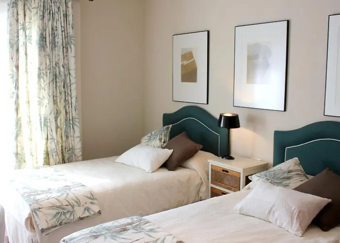 Luxury In + Pool Вілла Адехе