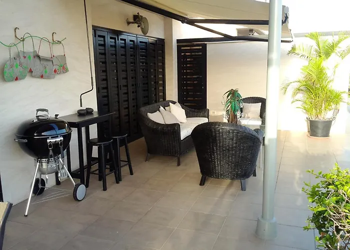 Luxury In + Pool Вілла Адехе