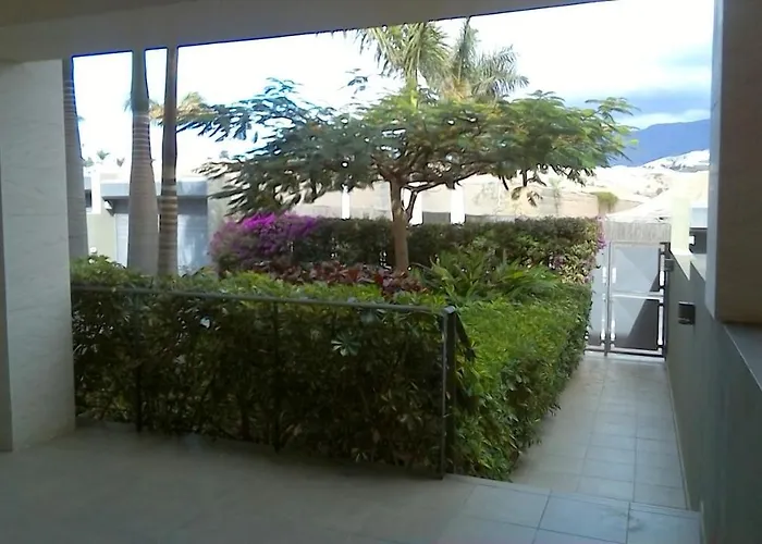 Вілла Luxury In + Pool Адехе