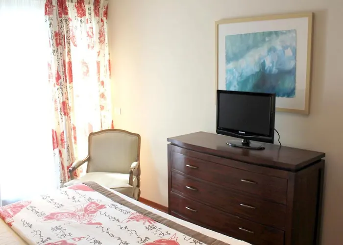 Luxury In + Pool Вілла Адехе